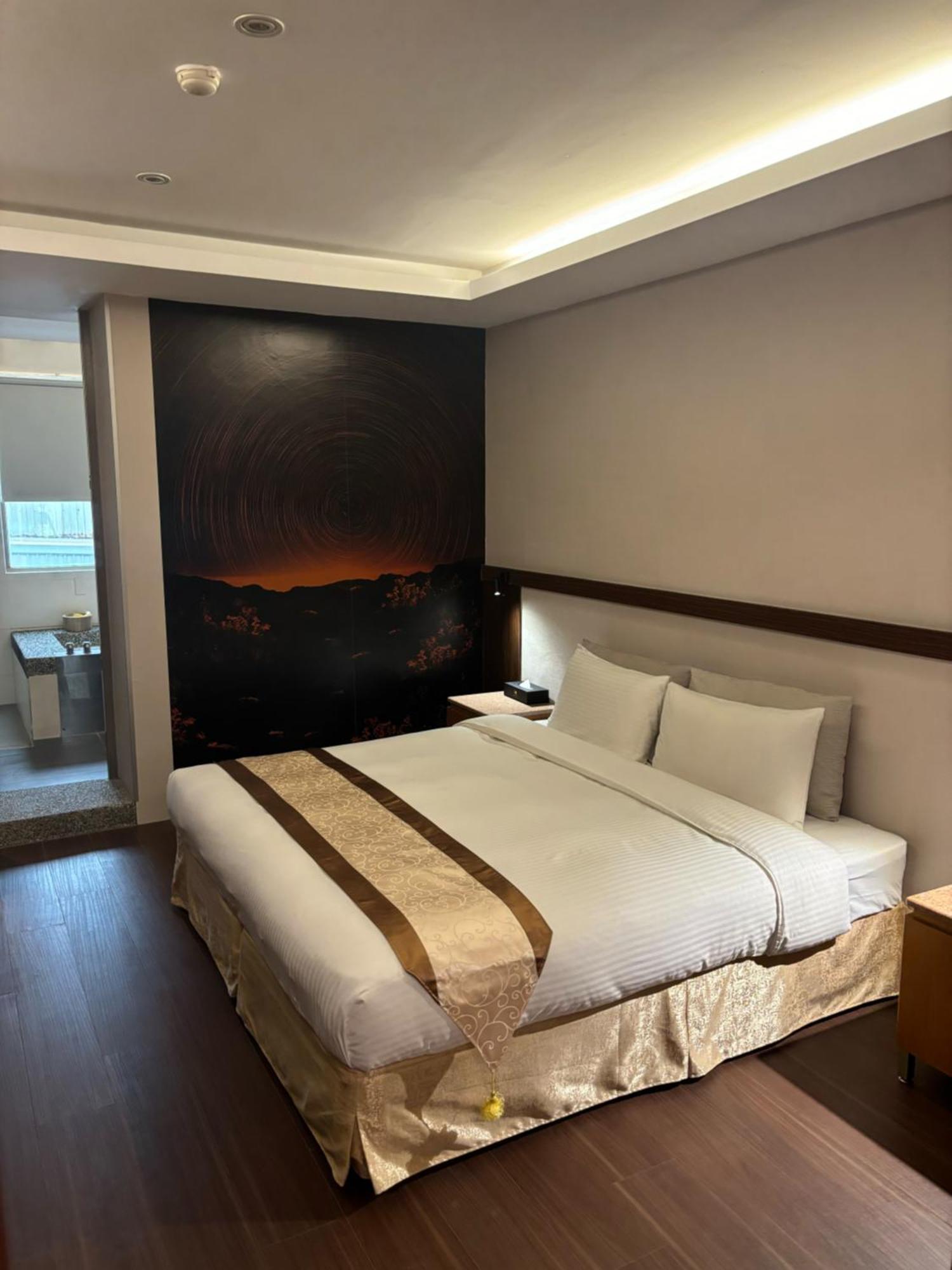 Yuhao Hotel - Hsinchu Branch Экстерьер фото
