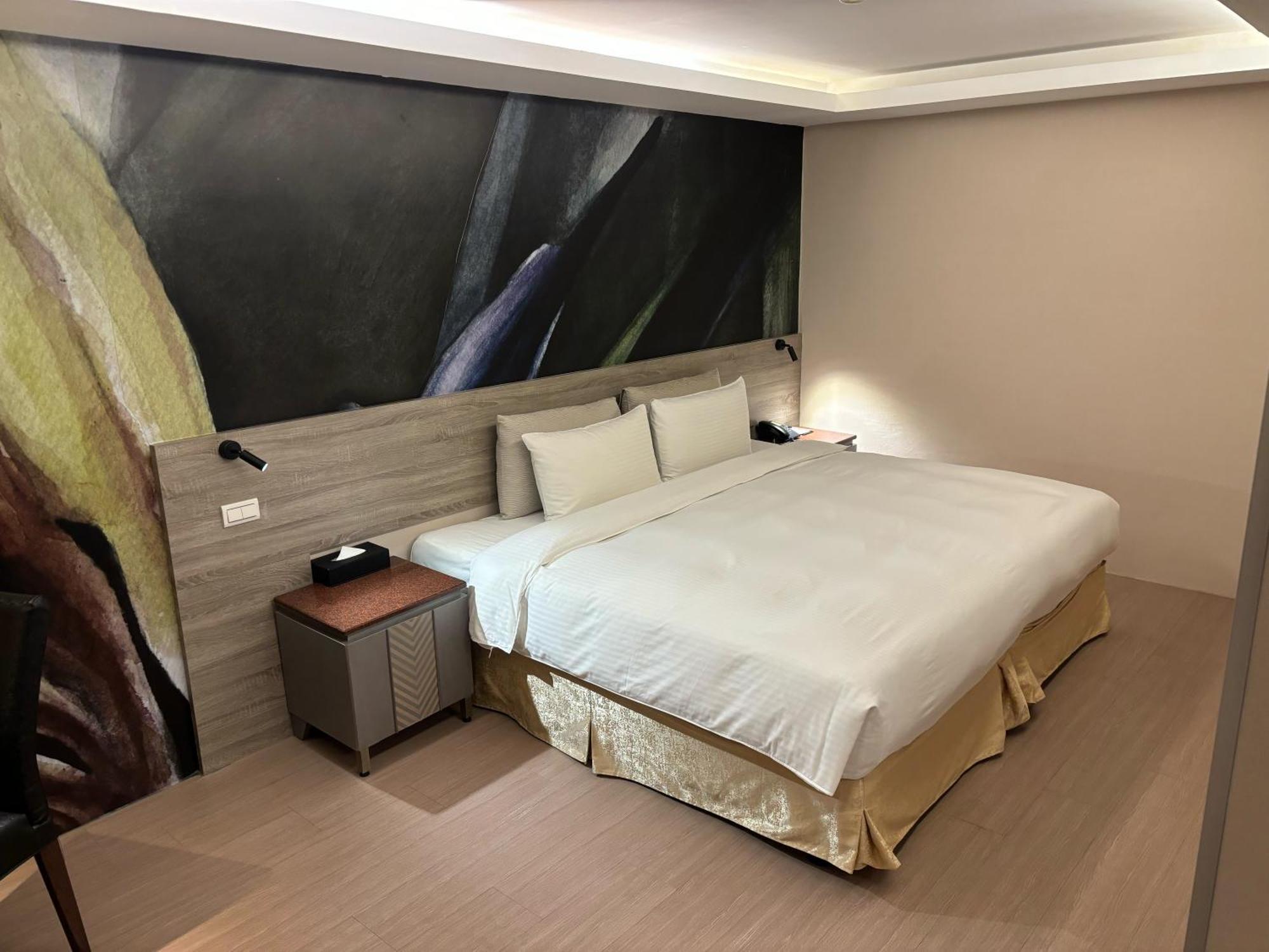 Yuhao Hotel - Hsinchu Branch Экстерьер фото