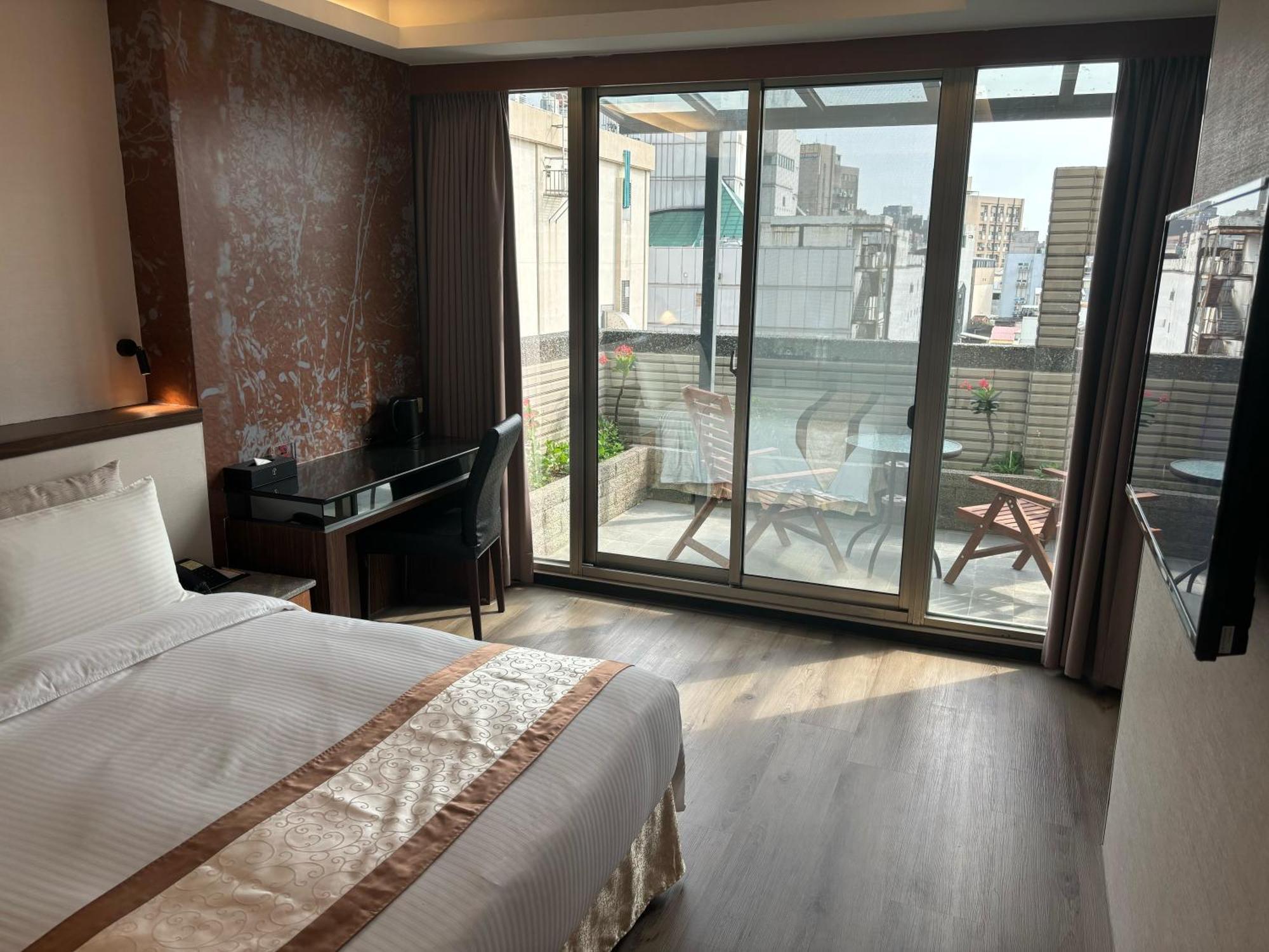 Yuhao Hotel - Hsinchu Branch Экстерьер фото