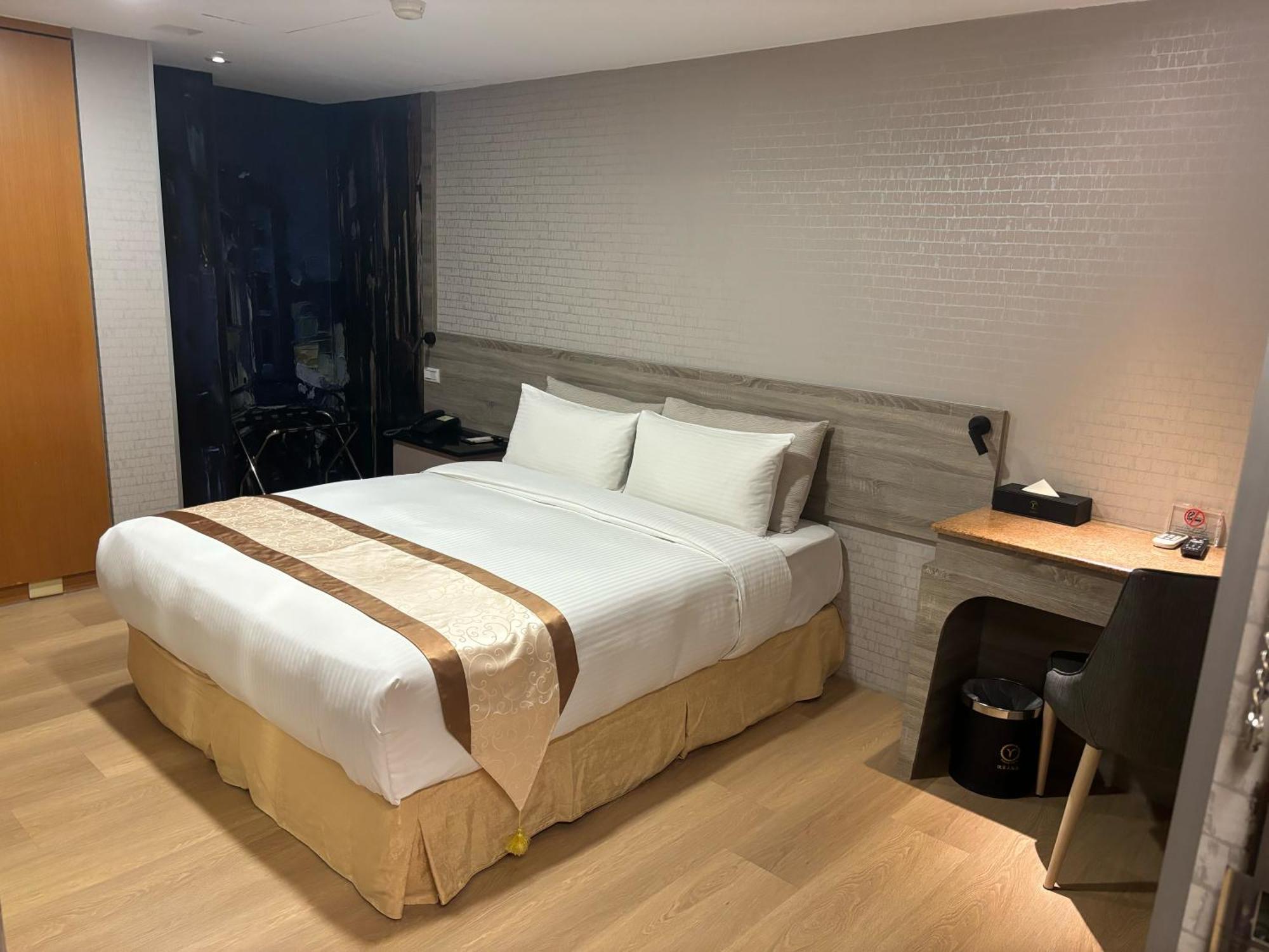 Yuhao Hotel - Hsinchu Branch Экстерьер фото