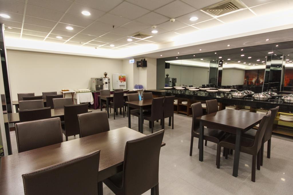Yuhao Hotel - Hsinchu Branch Экстерьер фото