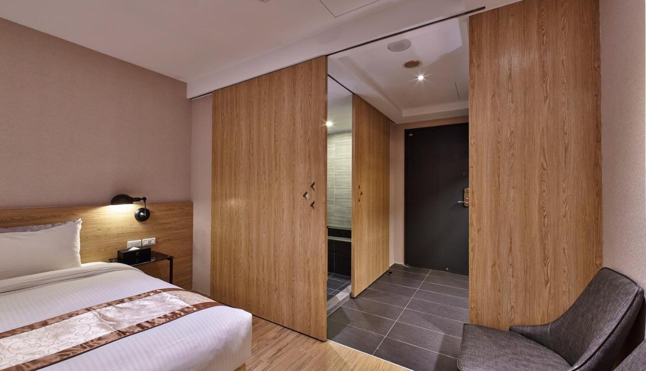 Yuhao Hotel - Hsinchu Branch Экстерьер фото