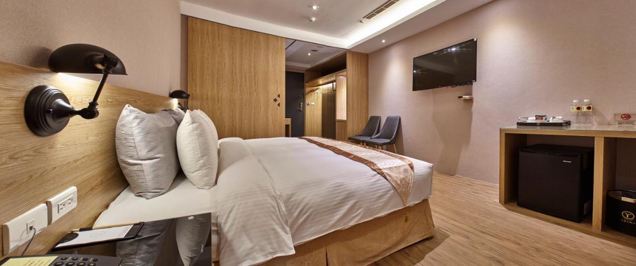 Yuhao Hotel - Hsinchu Branch Экстерьер фото