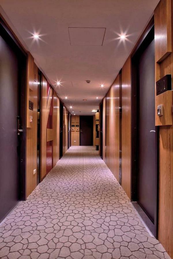 Yuhao Hotel - Hsinchu Branch Экстерьер фото